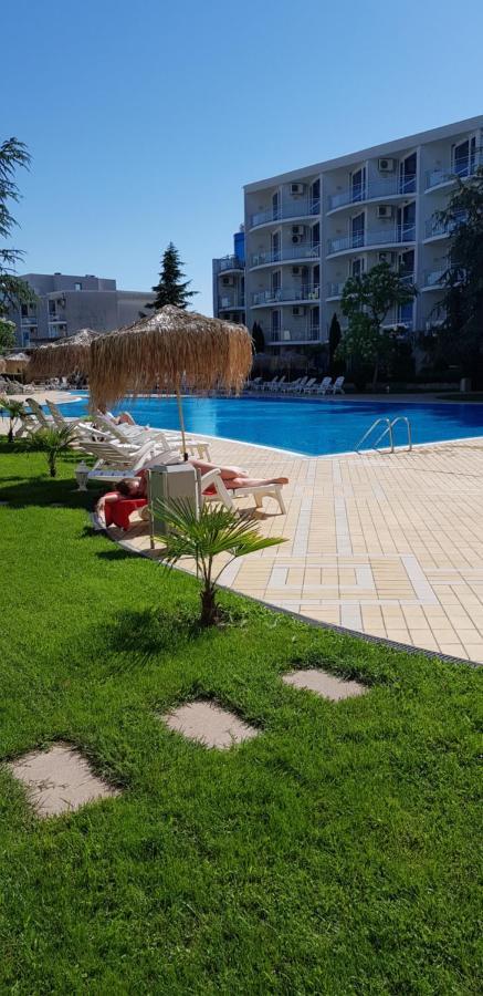 Apartment With Green Terrace بورغاس المظهر الخارجي الصورة