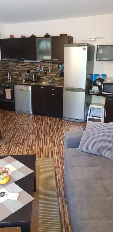 Apartment With Green Terrace بورغاس المظهر الخارجي الصورة