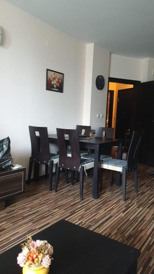 Apartment With Green Terrace بورغاس المظهر الخارجي الصورة