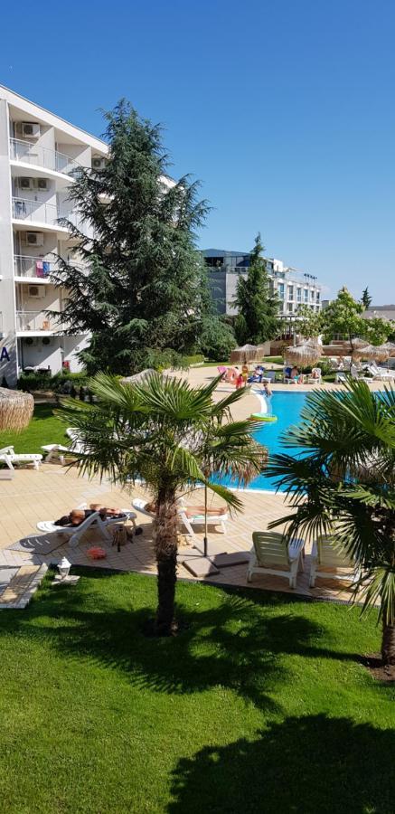 Apartment With Green Terrace بورغاس المظهر الخارجي الصورة