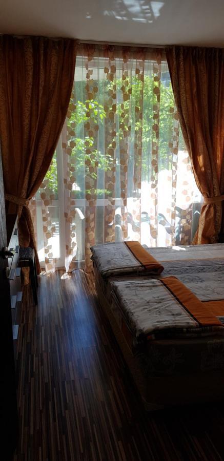 Apartment With Green Terrace بورغاس المظهر الخارجي الصورة