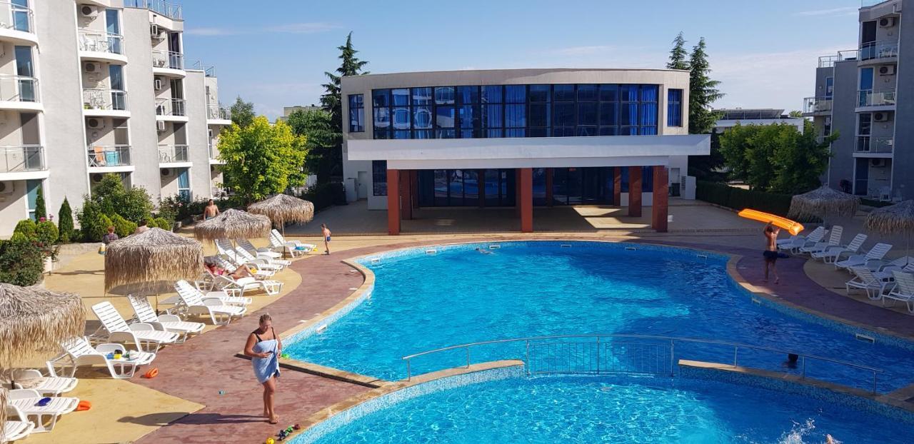 Apartment With Green Terrace بورغاس المظهر الخارجي الصورة